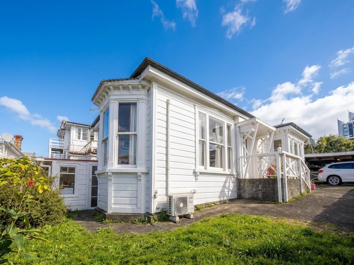488 Remuera Road during the day
